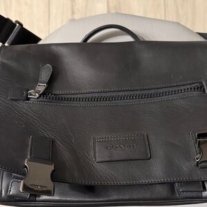 Coach Dark Leather Men's Messenger Bag